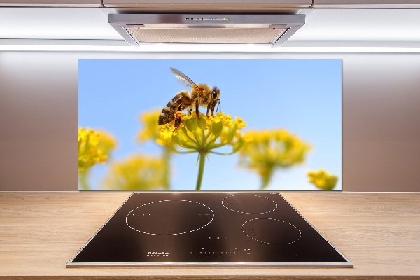 Cooker splashback Bee on a flower