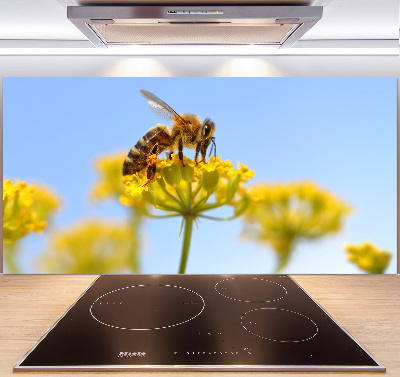 Cooker splashback Bee on a flower