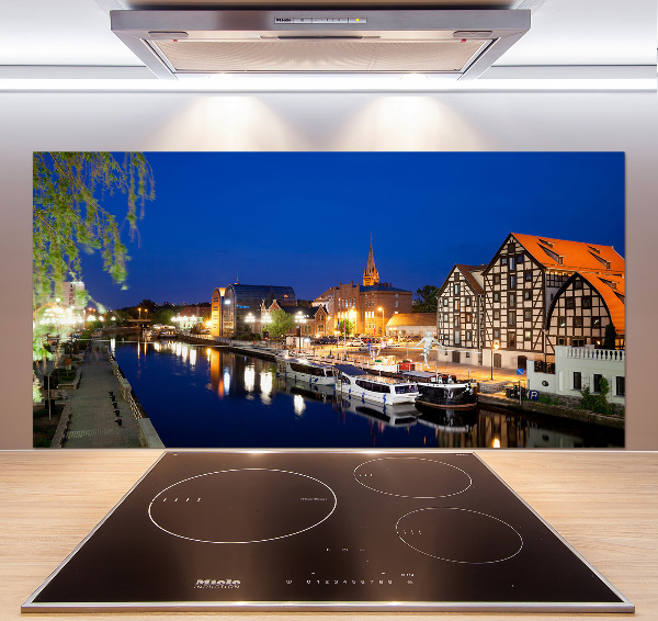 Cooker splashback Bydgoszcz at night