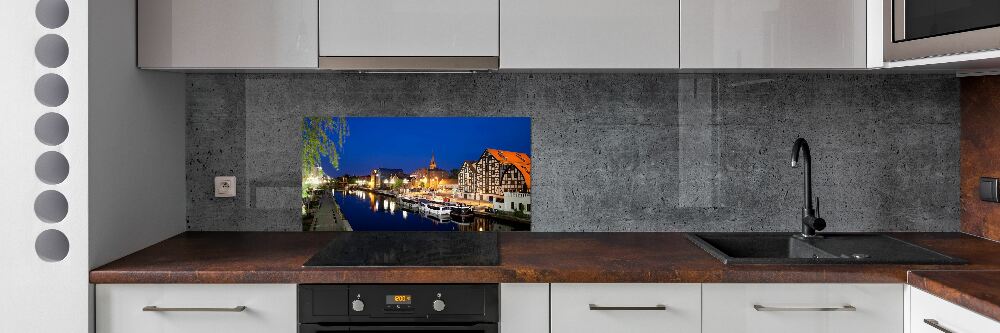 Cooker splashback Bydgoszcz at night