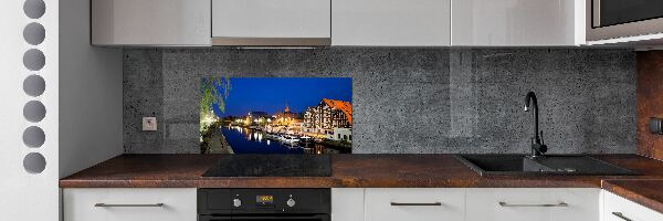 Cooker splashback Bydgoszcz at night