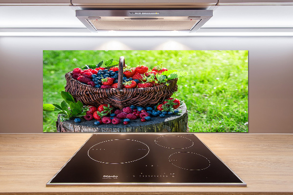 Cooker splashback Forest fruit basket