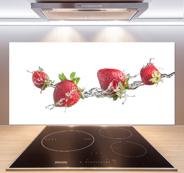 Cooker splashback Strawberries and water