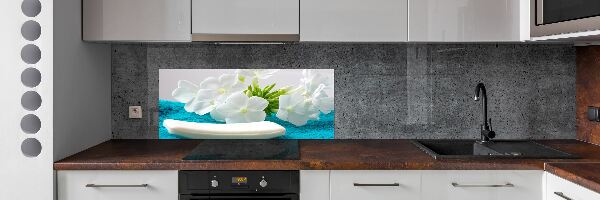 Kitchen splashback White spa flowers