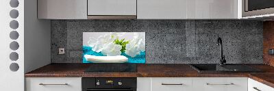 Kitchen splashback White spa flowers