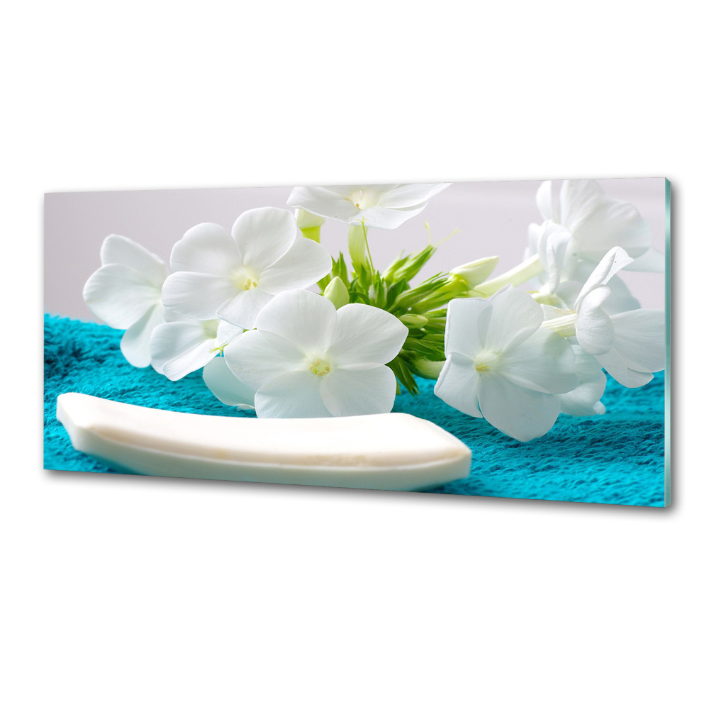 Kitchen splashback White spa flowers