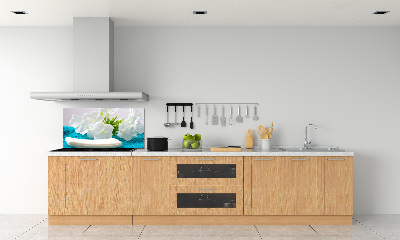 Kitchen splashback White spa flowers