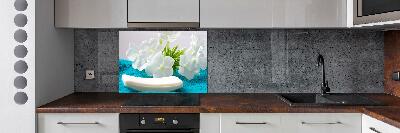 Kitchen splashback White spa flowers