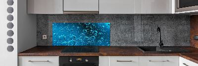 Glass splashback Bubbles under water