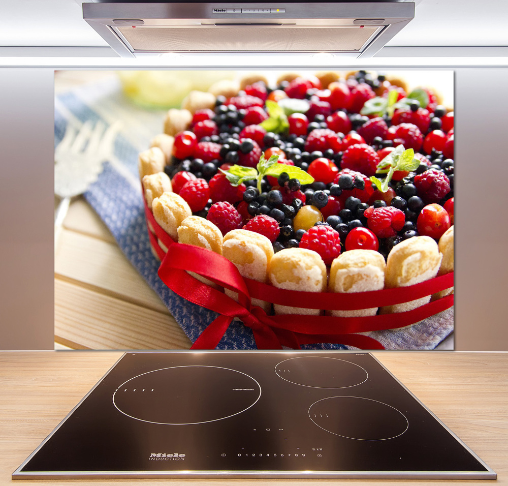 Cooker splashback Forest fruit cake