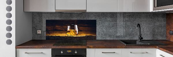 Cooker splashback Bourbon in a glass