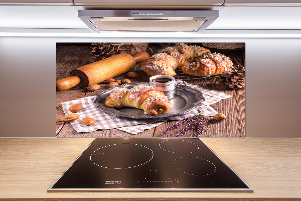 Cooker splashback croissants