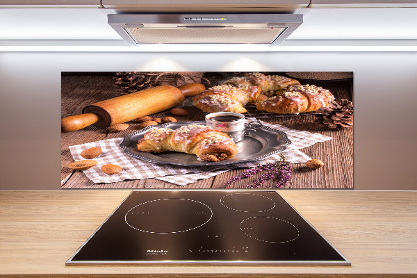 Cooker splashback croissants