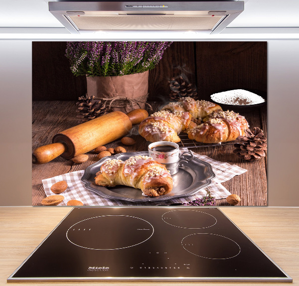 Cooker splashback croissants