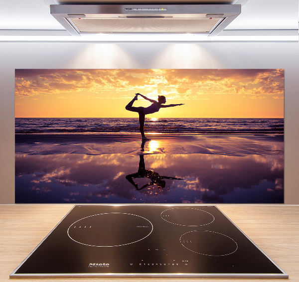 Cooker splashback Yoga on the beach