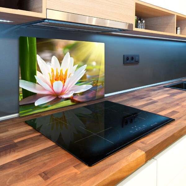 Chopping board water lily