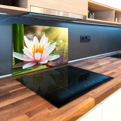 Chopping board water lily