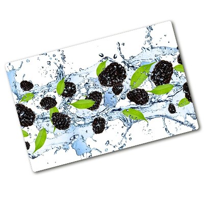 Cutting board Blackberries and water