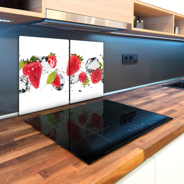 Cutting board Strawberries and water