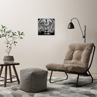 Square wall clock Portrait of a lion