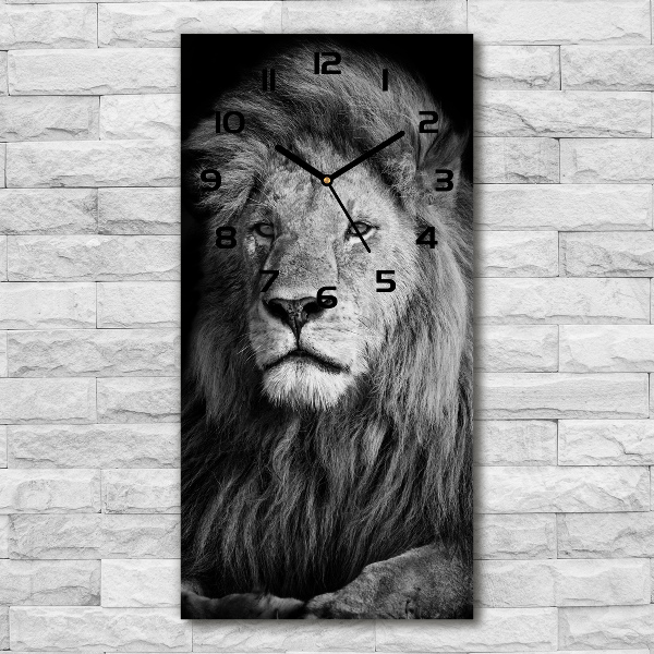 Vertical wall clock Portrait of a lion