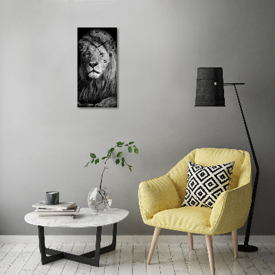 Vertical wall clock Portrait of a lion