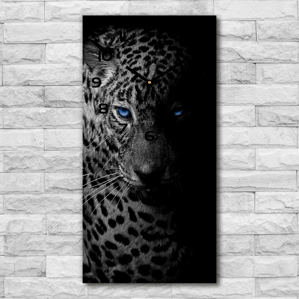 Vertical wall clock leopard