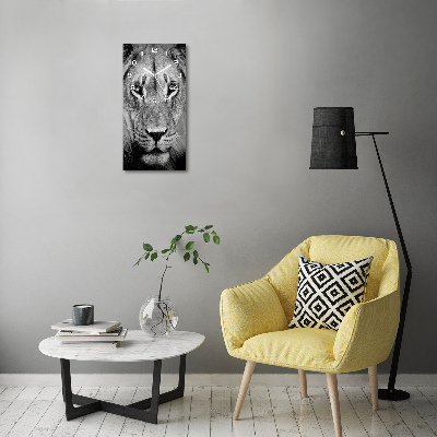 Vertical wall clock Portrait of a lion