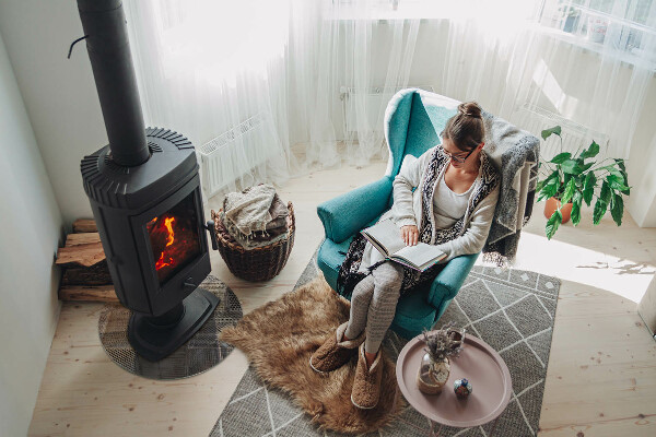 Round glass hearth Perforated steel motif