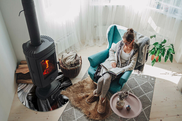 Round tempered glass hearth Abstract wavy and linear patterns