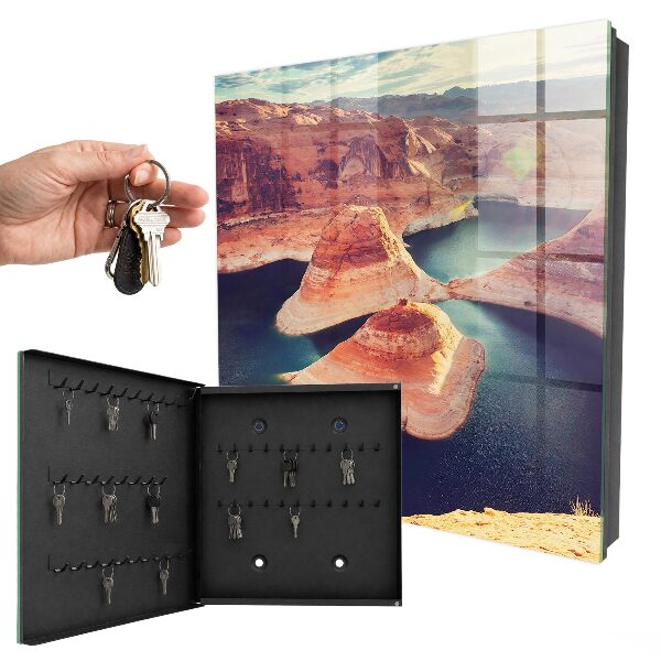 Key box Rocks and water