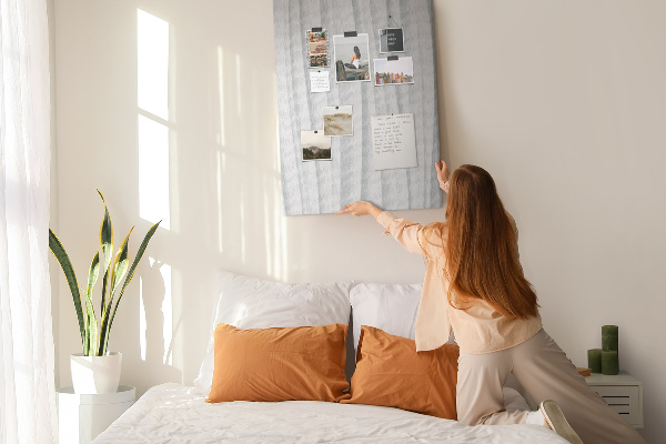 Memo cork board Delicate waves on a light background