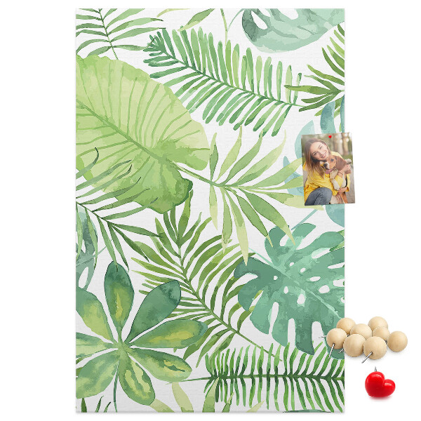 Pin board Tropical leaf pattern in shades of green