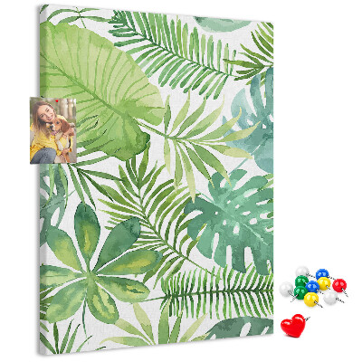 Pin board Tropical leaf pattern in shades of green