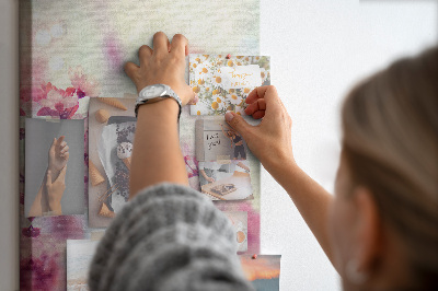 Pin board Floral accents in delicate shades