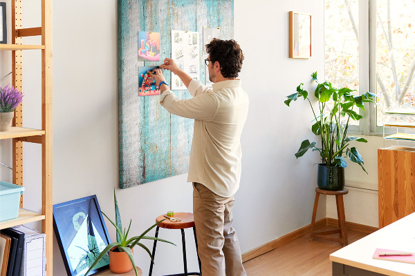 Pin board Wooden texture in shades of blue