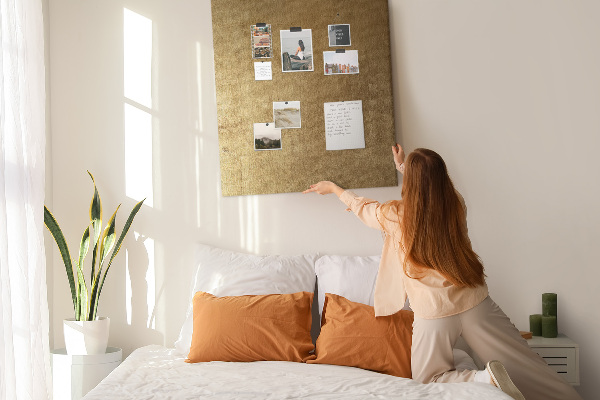 Wall cork memo board Gold paper with colored pins