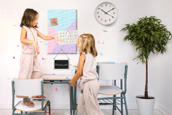 Pin board Geometric shapes in pastel shades