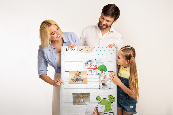 Memo cork board Potted cactus on the to-do list