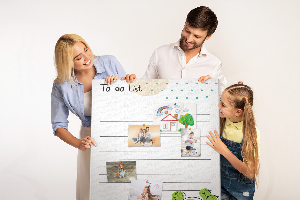 Memo cork board Potted cactus on the to-do list