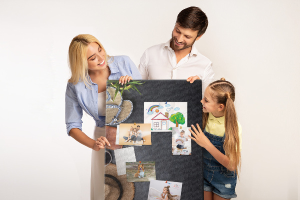 Memo cork board Stylish layout with natural accents