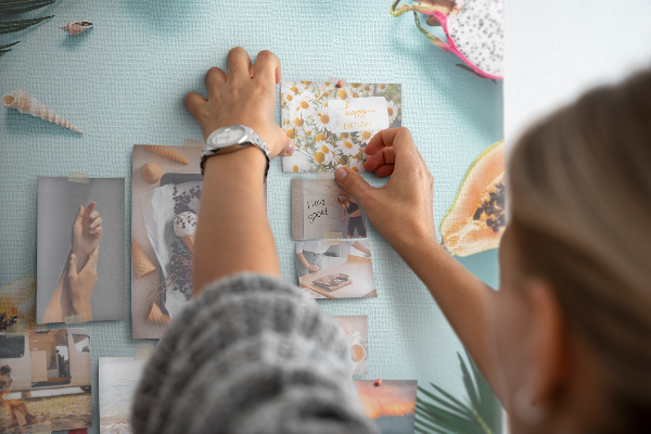 Pin board Tropical fruits and sea accents