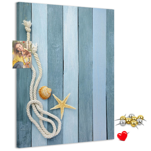 Pin board Seaside vibe with blue planks and a shell