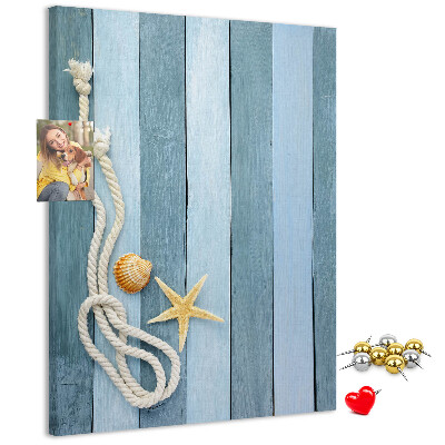 Pin board Seaside vibe with blue planks and a shell