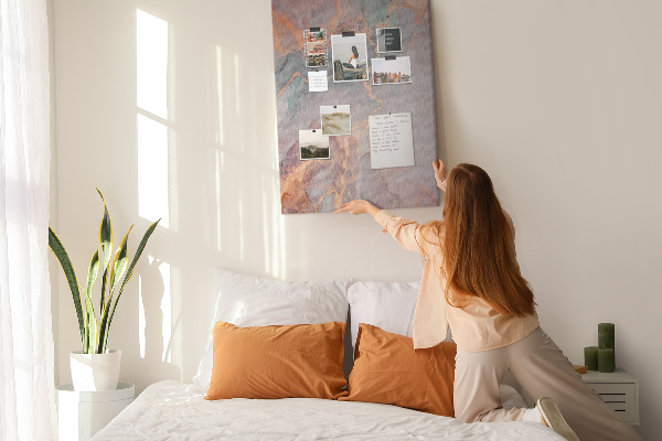 Memo cork board Abstract pattern with delicate veins