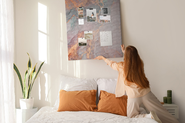 Memo cork board Abstract pattern with delicate veins
