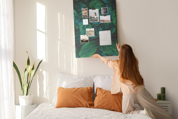 Memo cork board Tropical leaves in shades of green