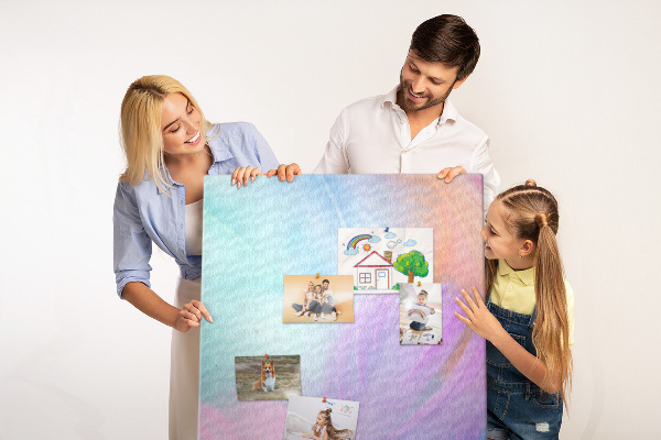 Cork notice board Delicate feathers in pastel colors