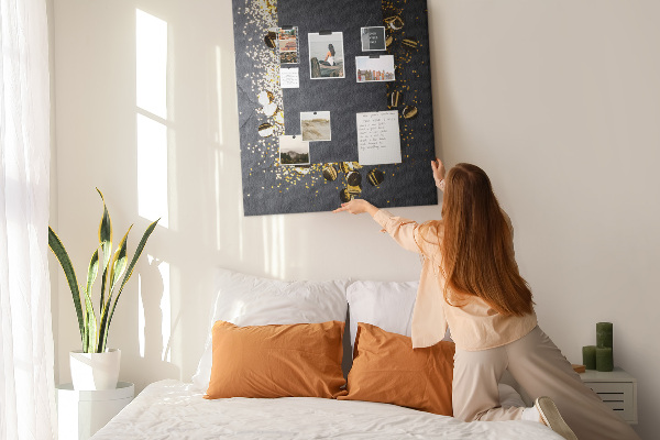 Pin board Gold and silver accents on a black background