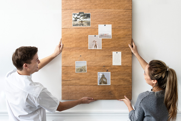 Memo cork board Natural wood in warm shades